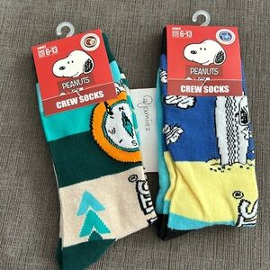 PEANUTS Snoopy Crew Socks (1 Pair) 6-13 NWT